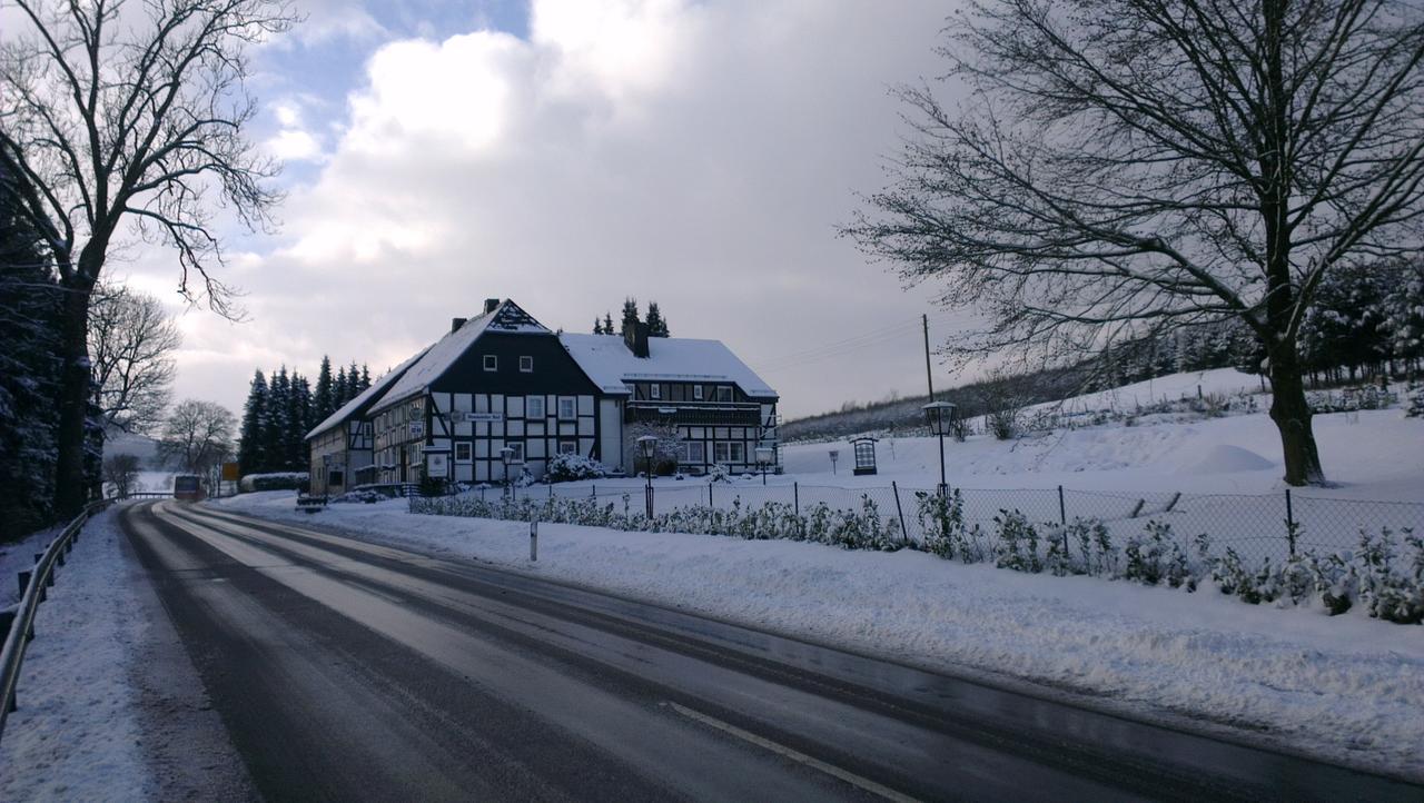 Hennetaler Hof Hotel Erflinghausen ภายนอก รูปภาพ