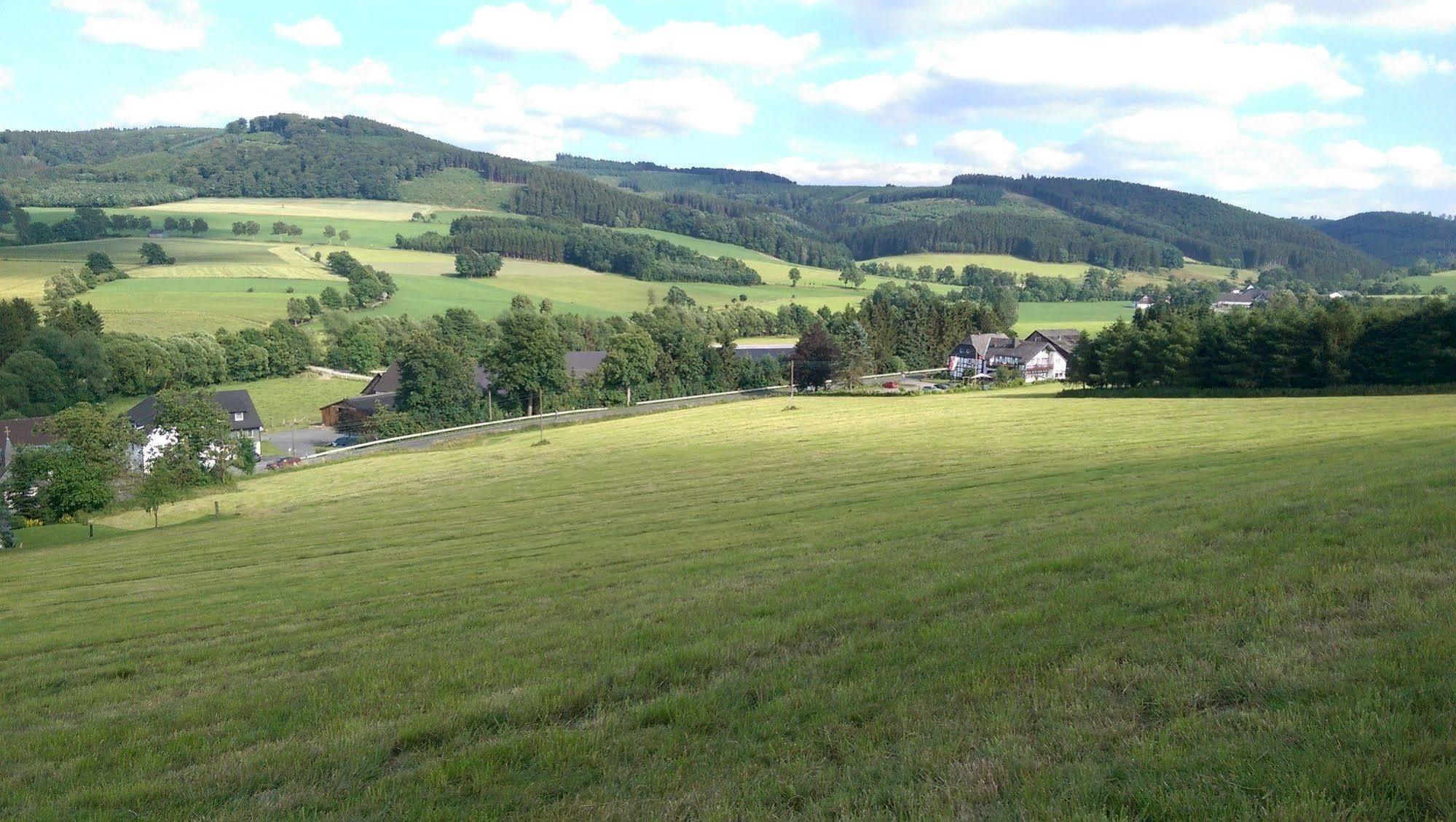 Hennetaler Hof Hotel Erflinghausen ภายนอก รูปภาพ